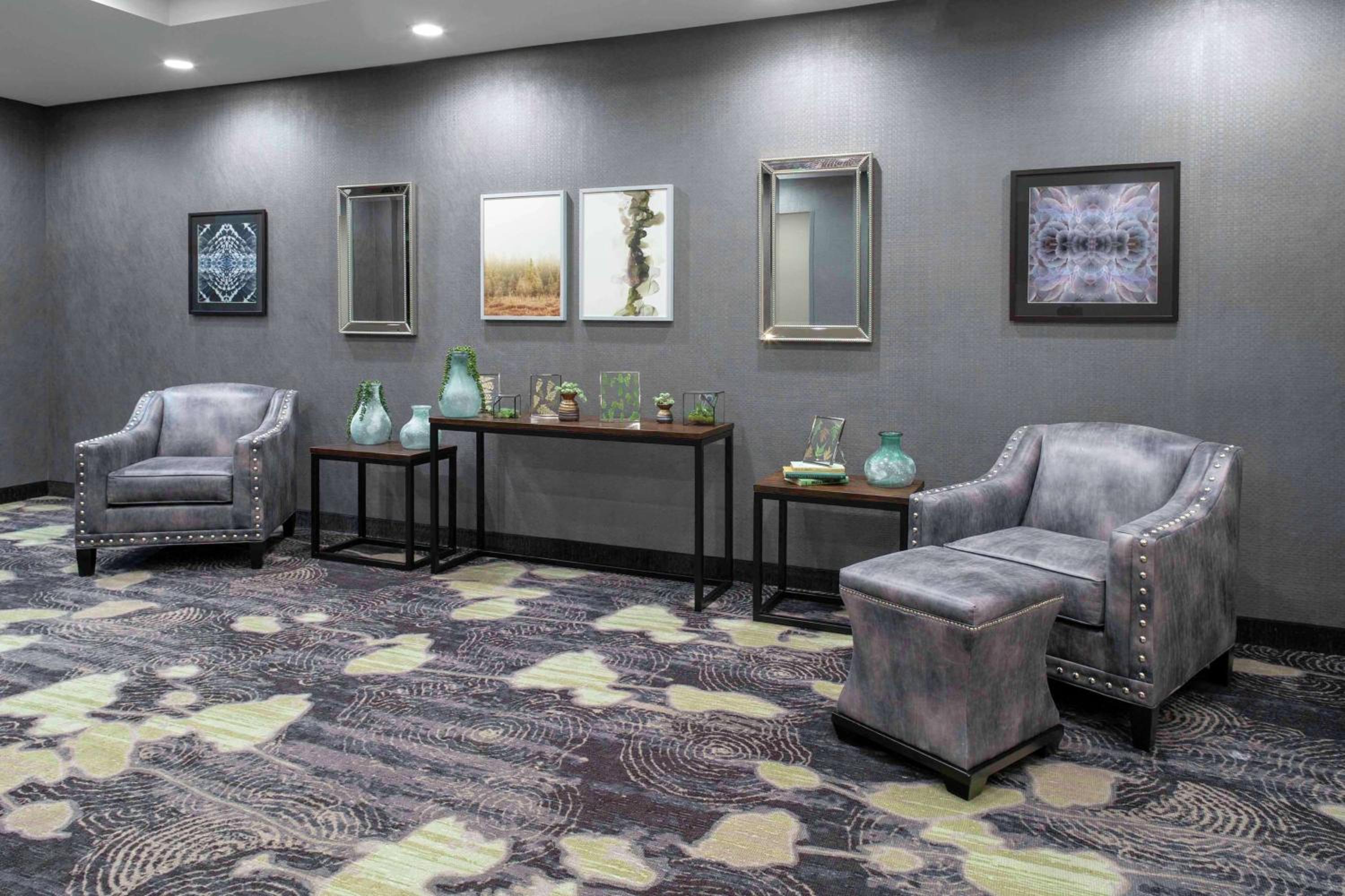 Lansing Vacations - Homewood Suites By Hilton Lansing Eastwood - Property Image 12