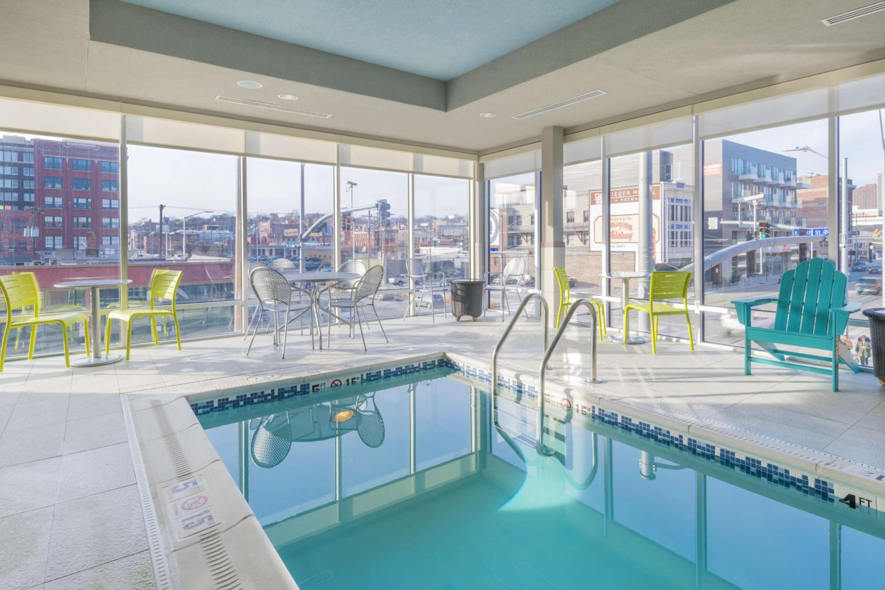 Kansas City Vacations - Home2 Suites Kansas City Downtown - Property Image 11