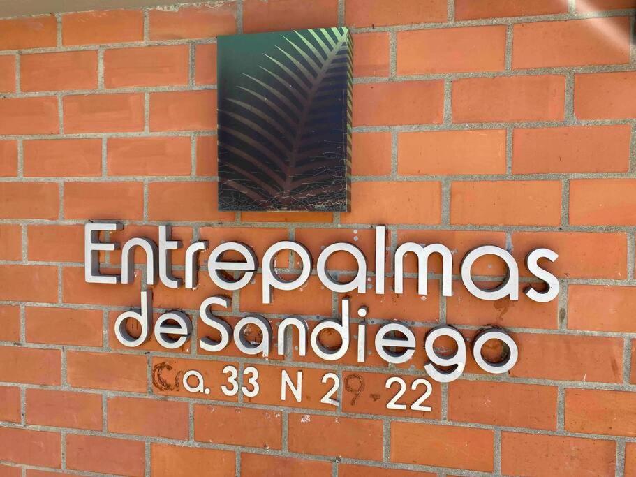 Entre palmas de San Diego 6 Pax