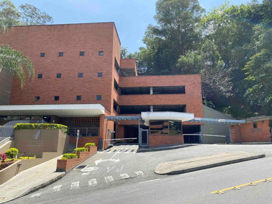 Entre palmas de San Diego 6 Pax