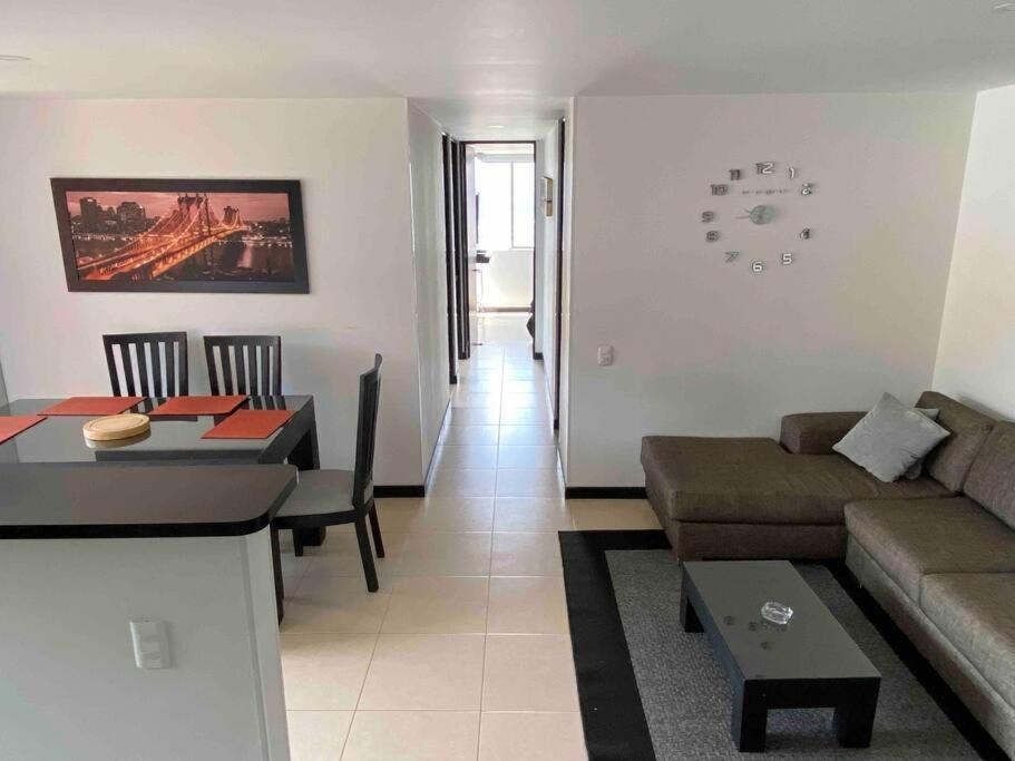 Entre palmas de San Diego 6 Pax