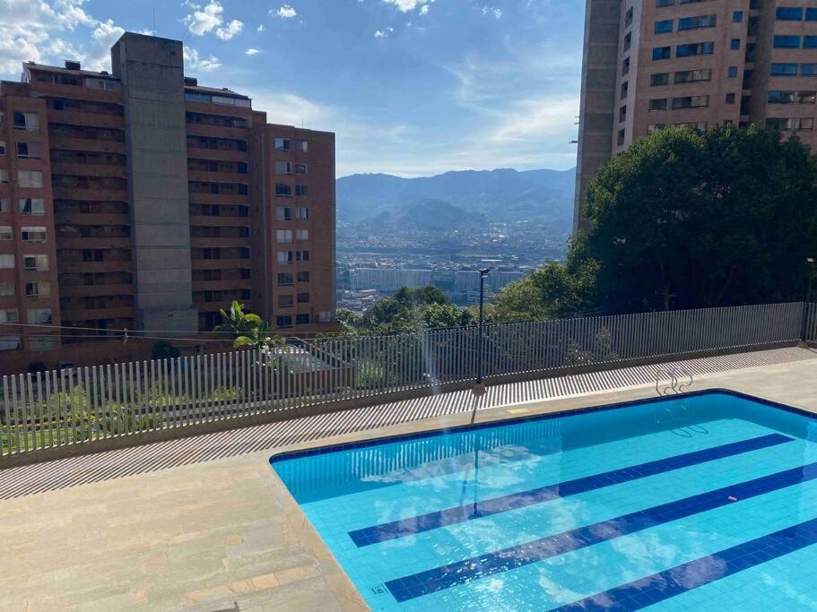 Entre palmas de San Diego 6 Pax