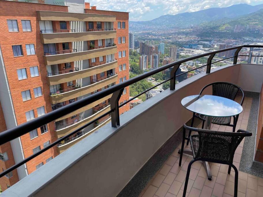 Entre palmas de San Diego 6 Pax