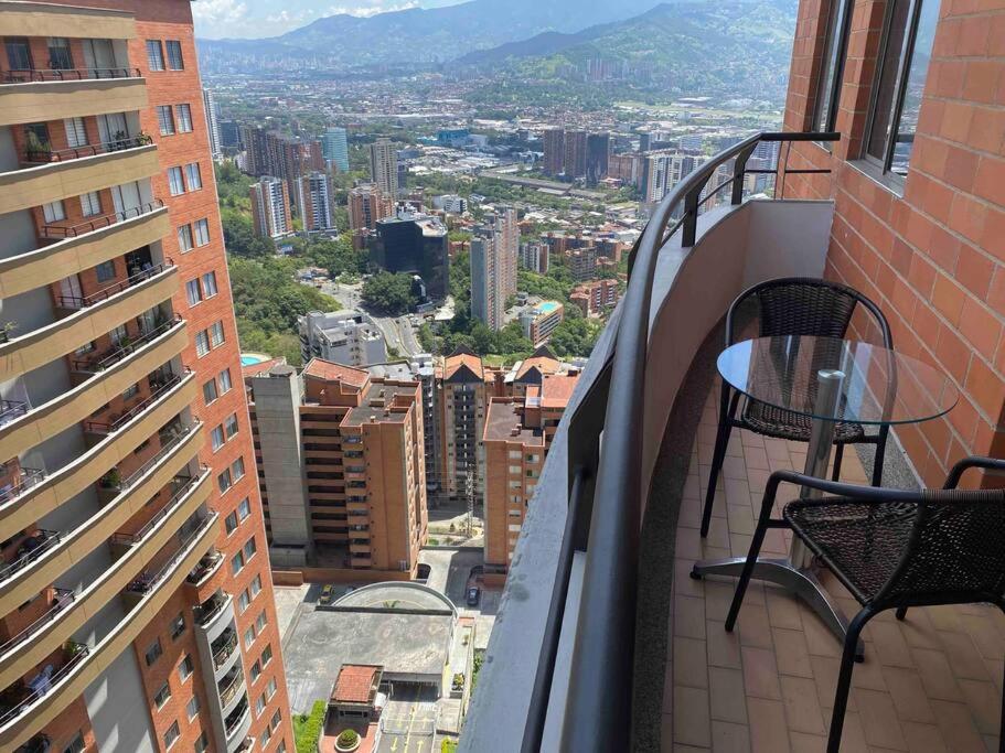 Entre palmas de San Diego 6 Pax