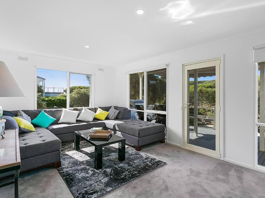 BLAIRGOWRIE VIEWS..front beach location location.