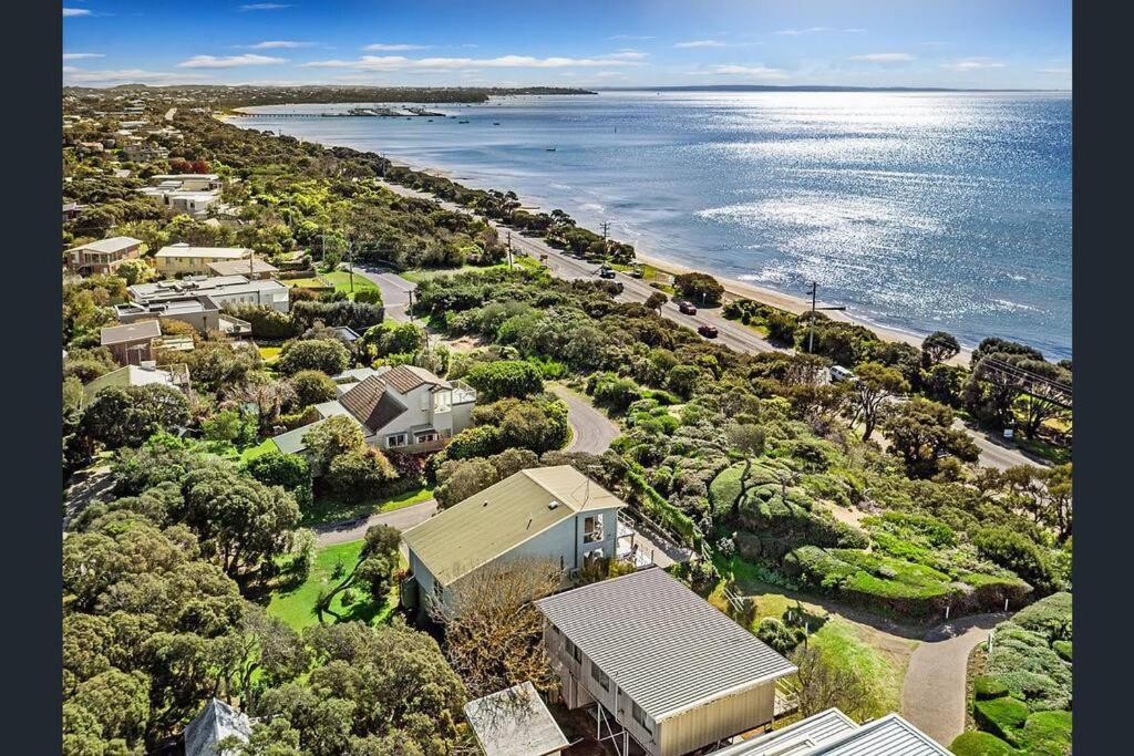 BLAIRGOWRIE VIEWS..front beach location location.