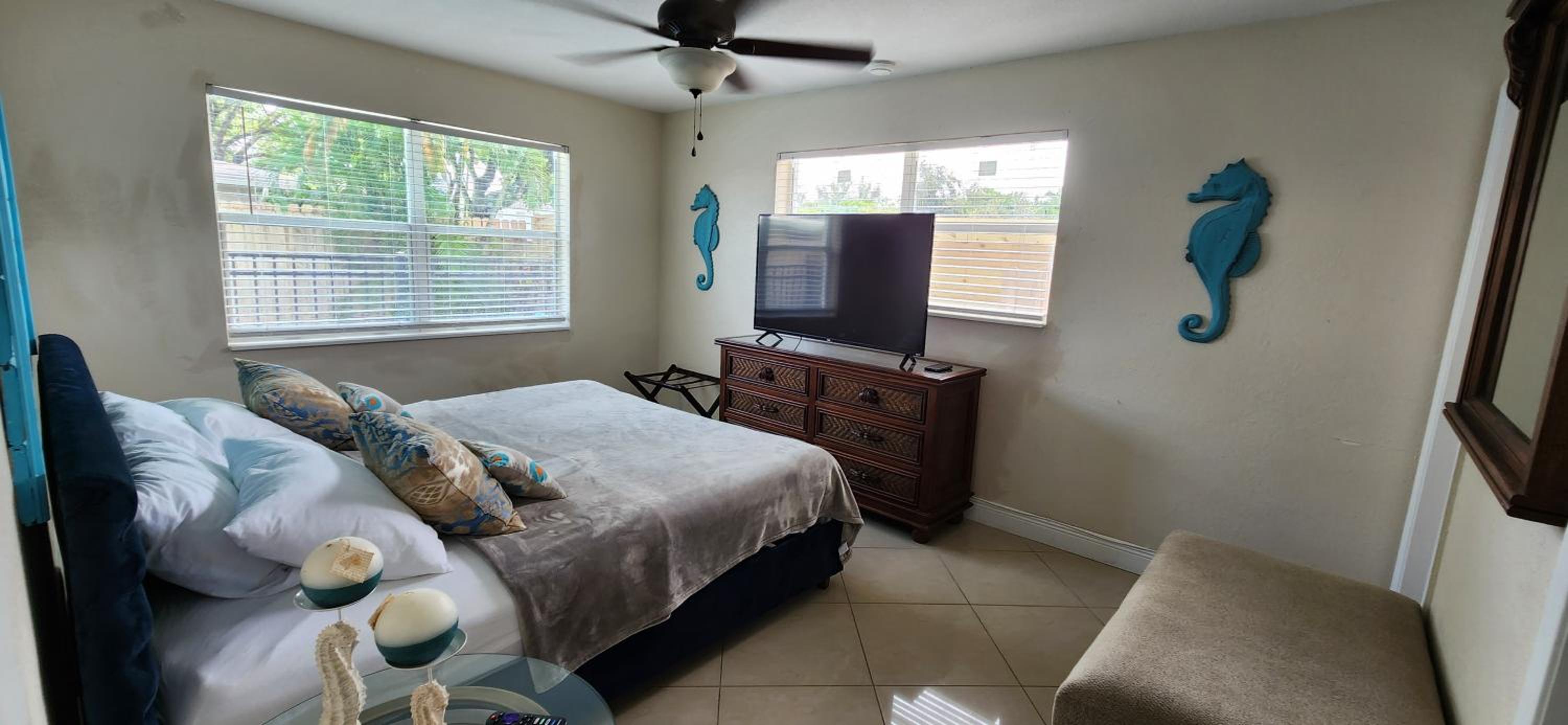Private Home, KING Room- Pool & Patios - Near Beaches & Dining, photo 91