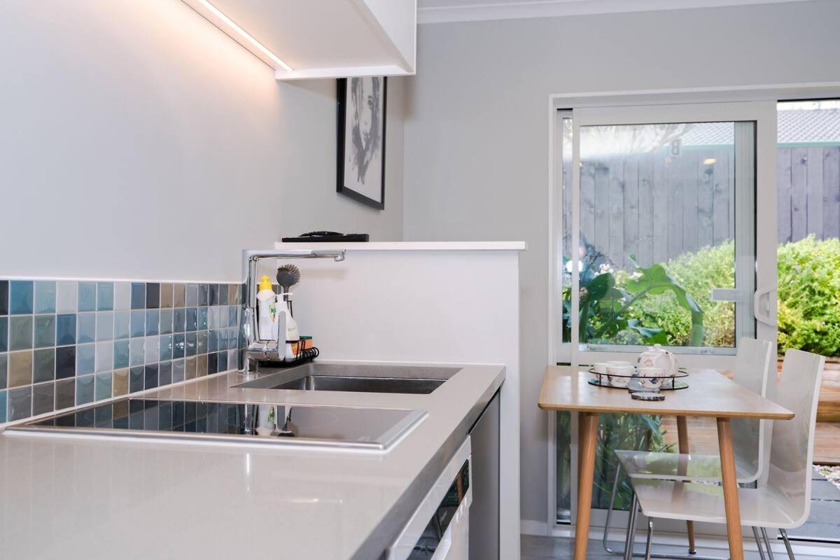 Modern Private 2 Bedroom Home-unit in Albany with Netflix, photo 17