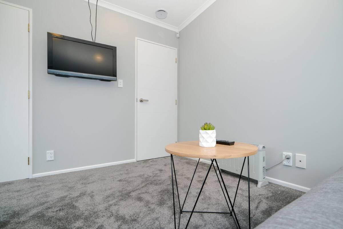 Modern Private 2 Bedroom Home-unit in Albany with Netflix, photo 32