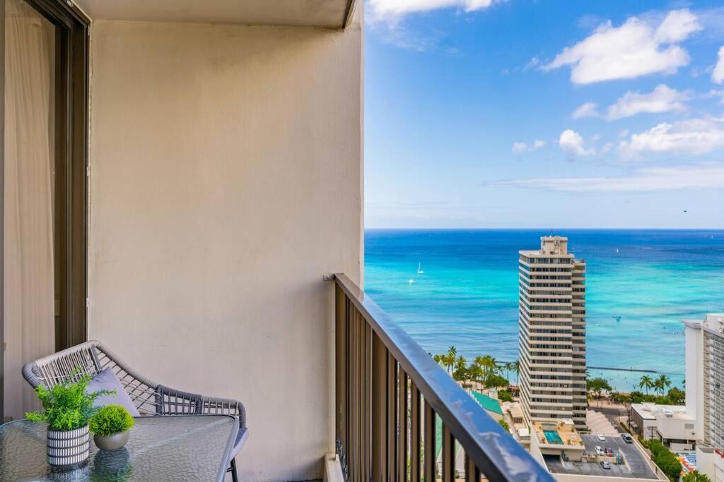 Hotel High Floor Ocean View Condo (king Bed And Parking)