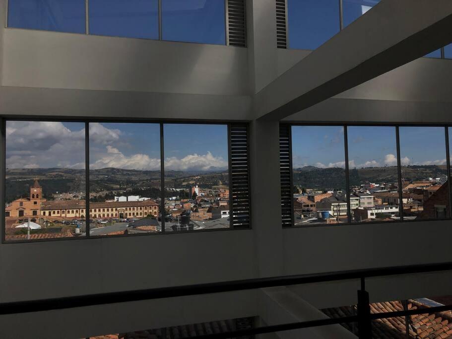 Hermoso e independiente apartamento central
