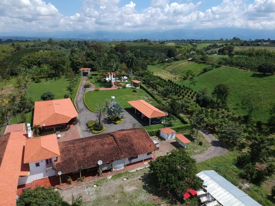 Espectacular Eje Cafetero, FINCA BELEN