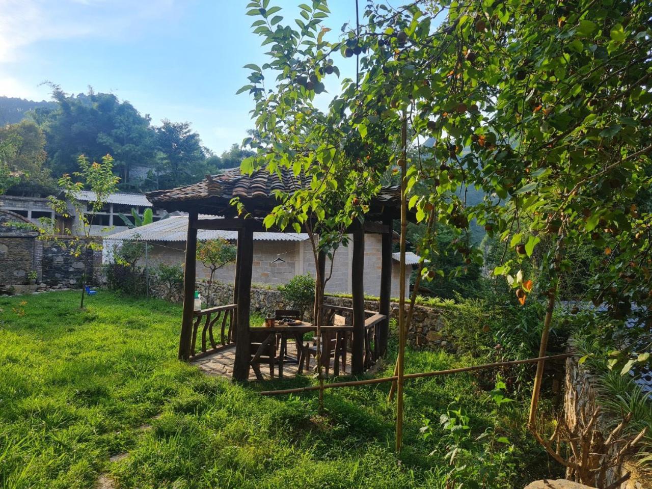 Quan Din Ngai Villa view 4