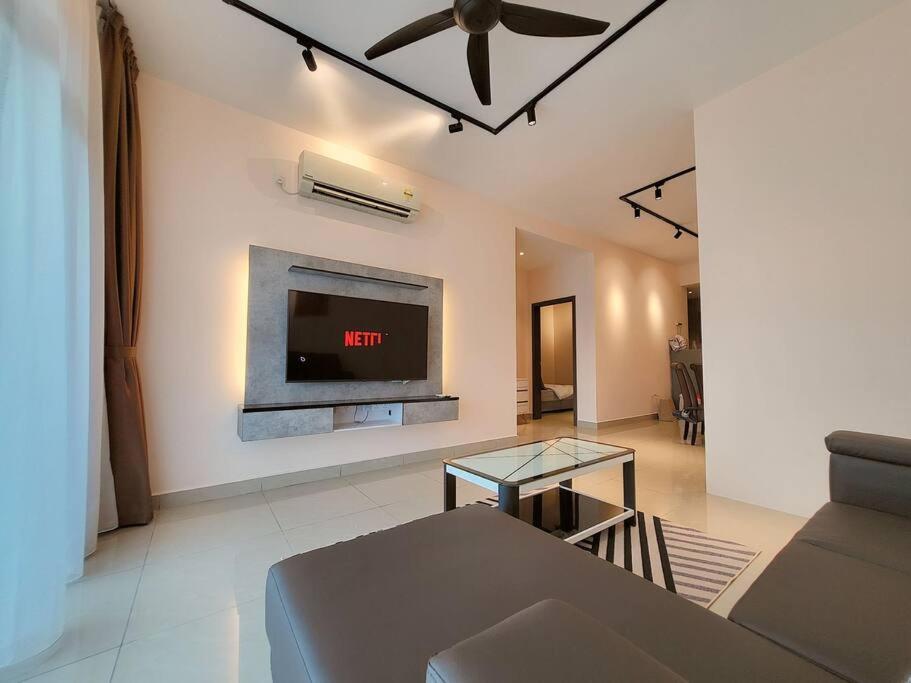 D'Secret Tropika - 2 Bedrooms 4 Pax, Free Parking