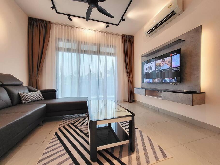 D'Secret Tropika - 2 Bedrooms 4 Pax, Free Parking