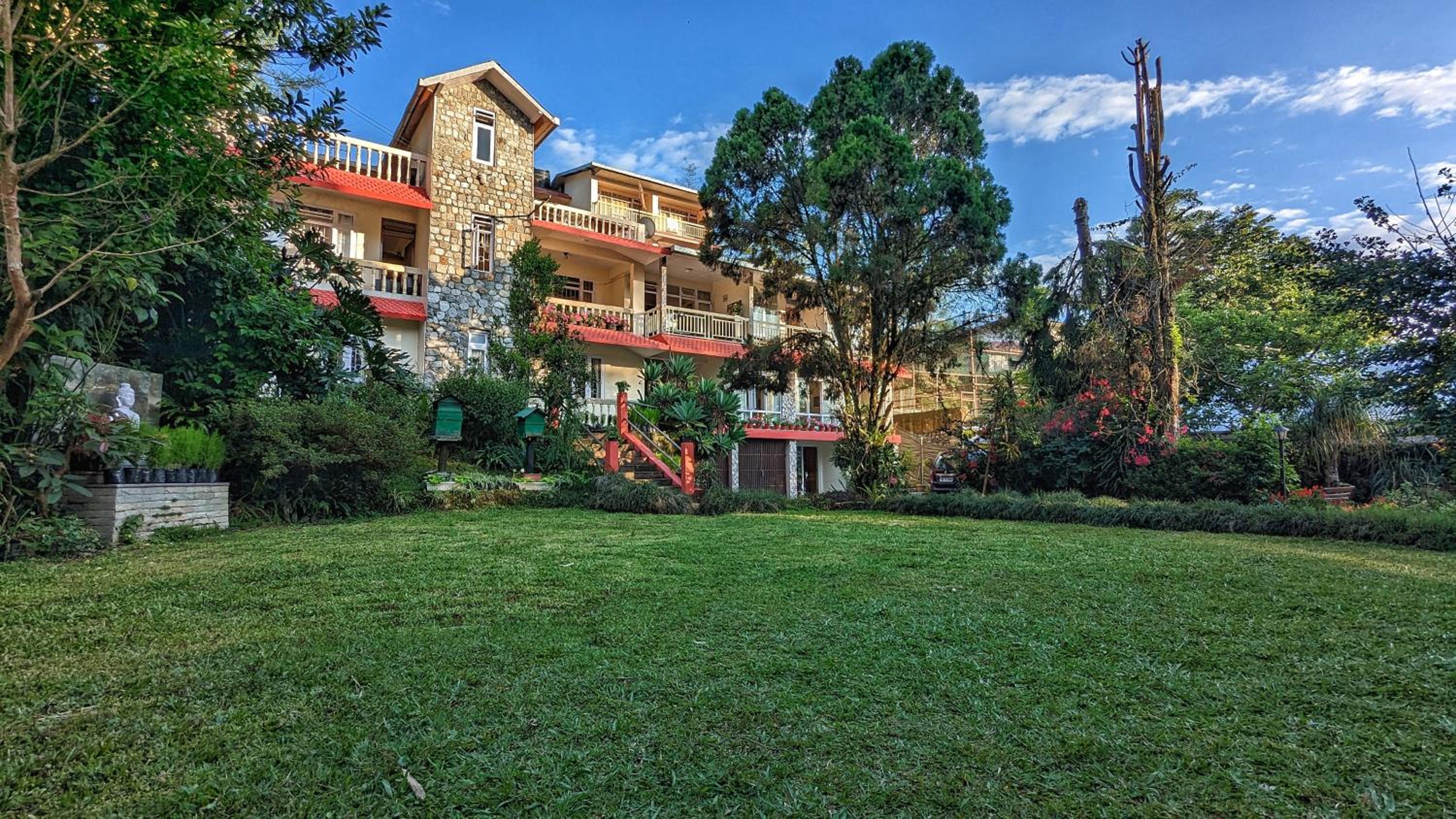 Shikher Guest House