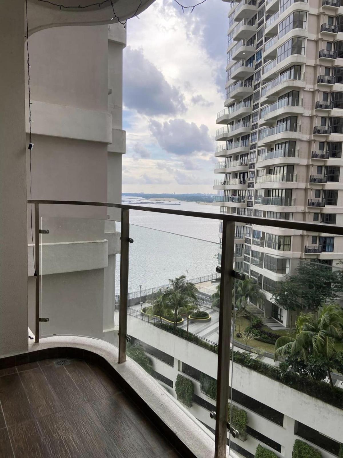 Sea View Country Garden Danga bay 3BR By Natol
