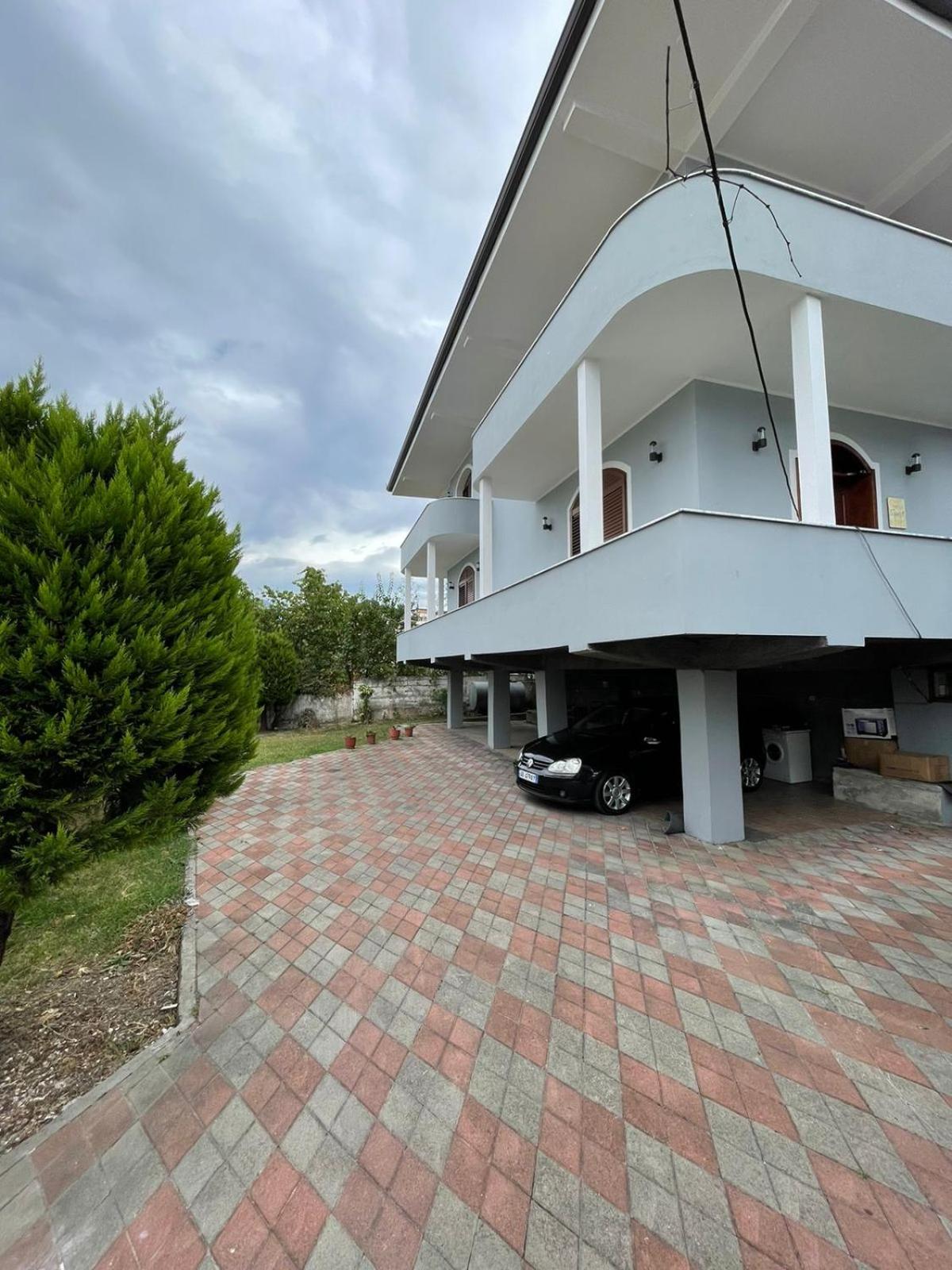 Emanuel's Villa