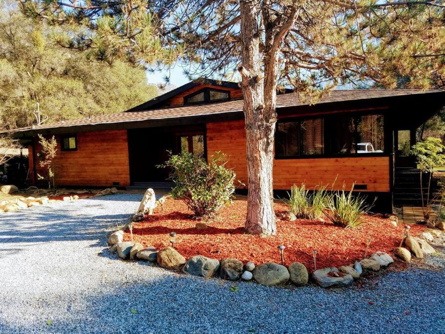 Sequoia River House, close to SNP, 2 Decks on Amazing River on 7acres view 4