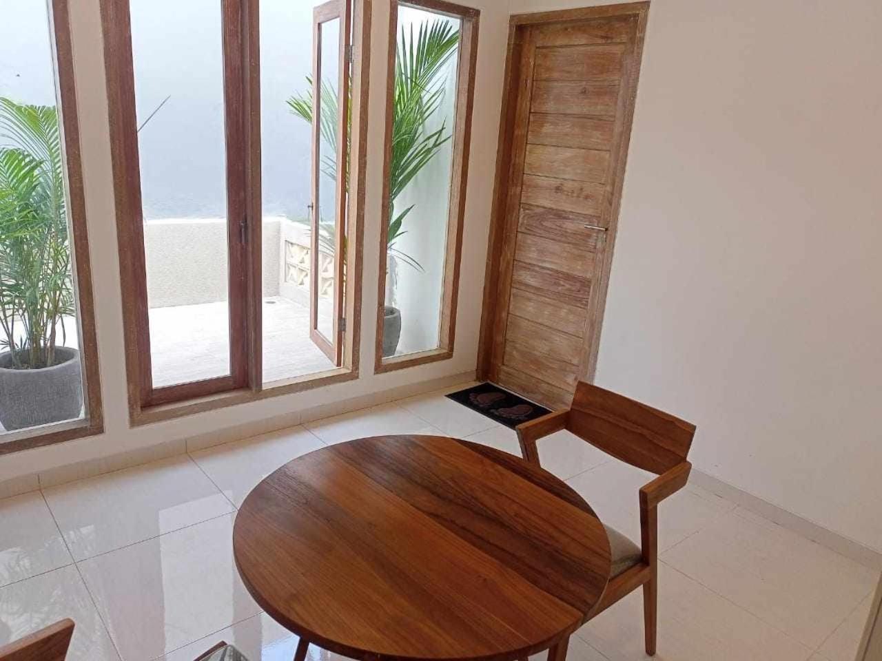 CASA WHITE PALM PECATU view 2