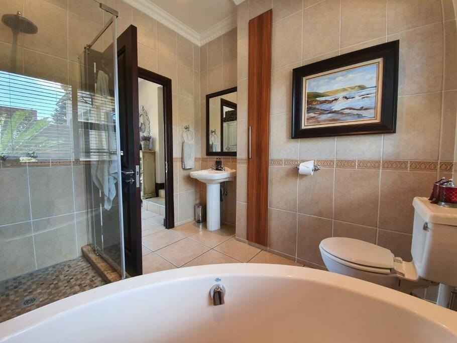 OR Tambo Airport Mansion ,Self Catering Holiday Home