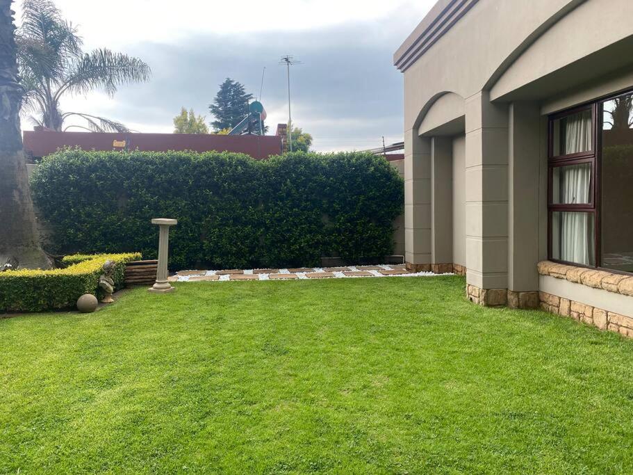 OR Tambo Airport Mansion ,Self Catering Holiday Home