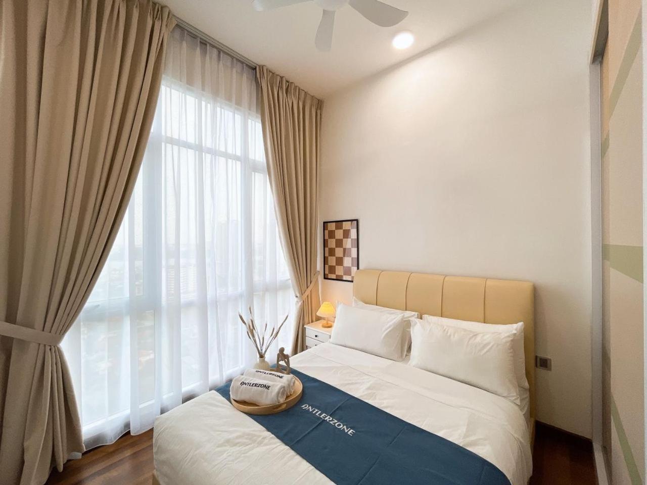 Paragon Suite Homestay by Antlerzone