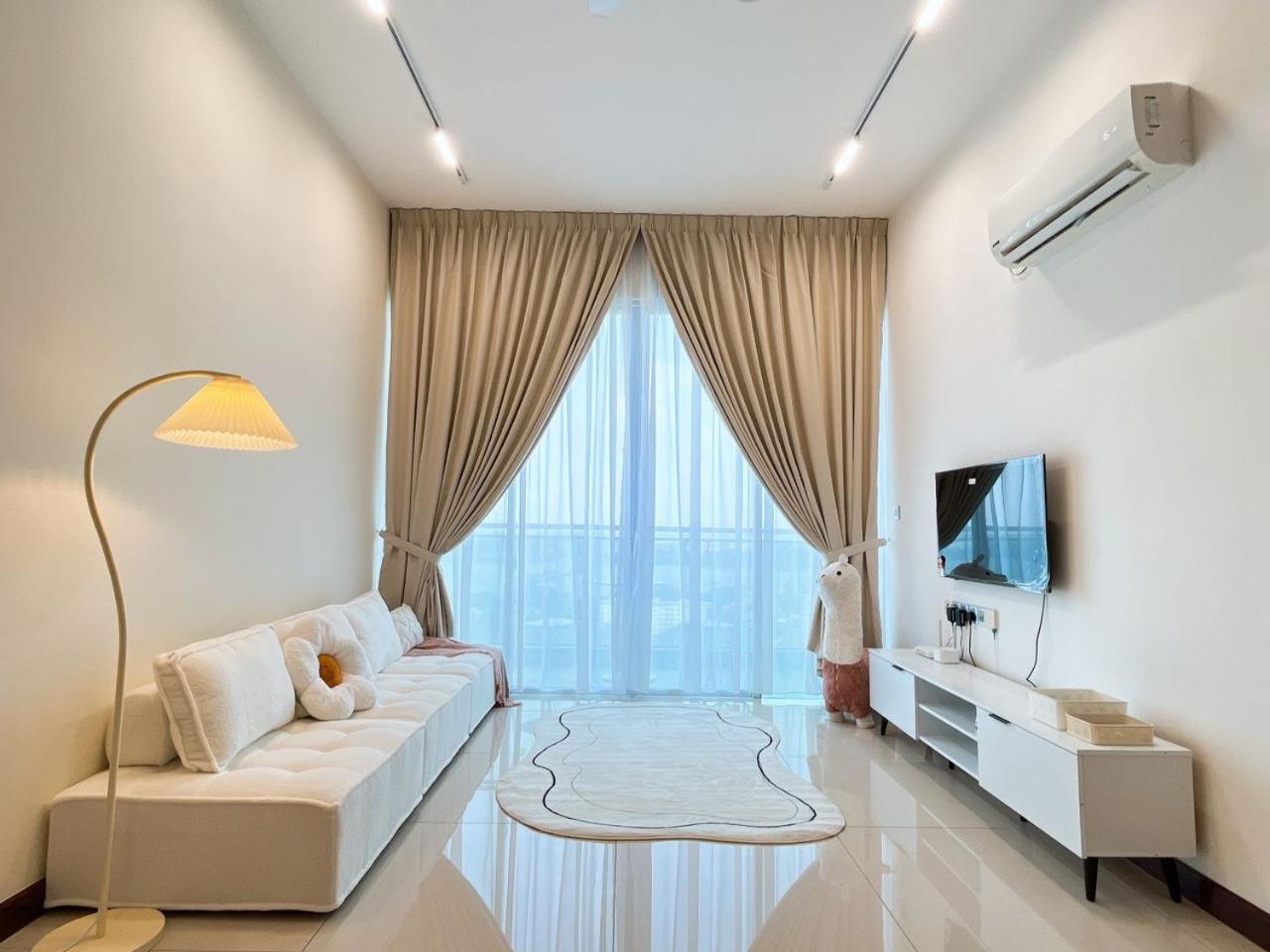 Paragon Suite Homestay by Antlerzone