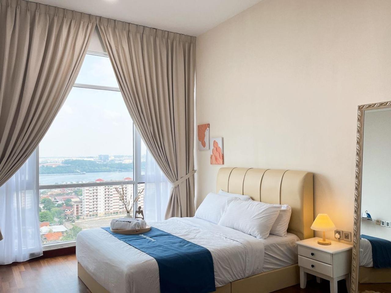 Paragon Suite Homestay by Antlerzone