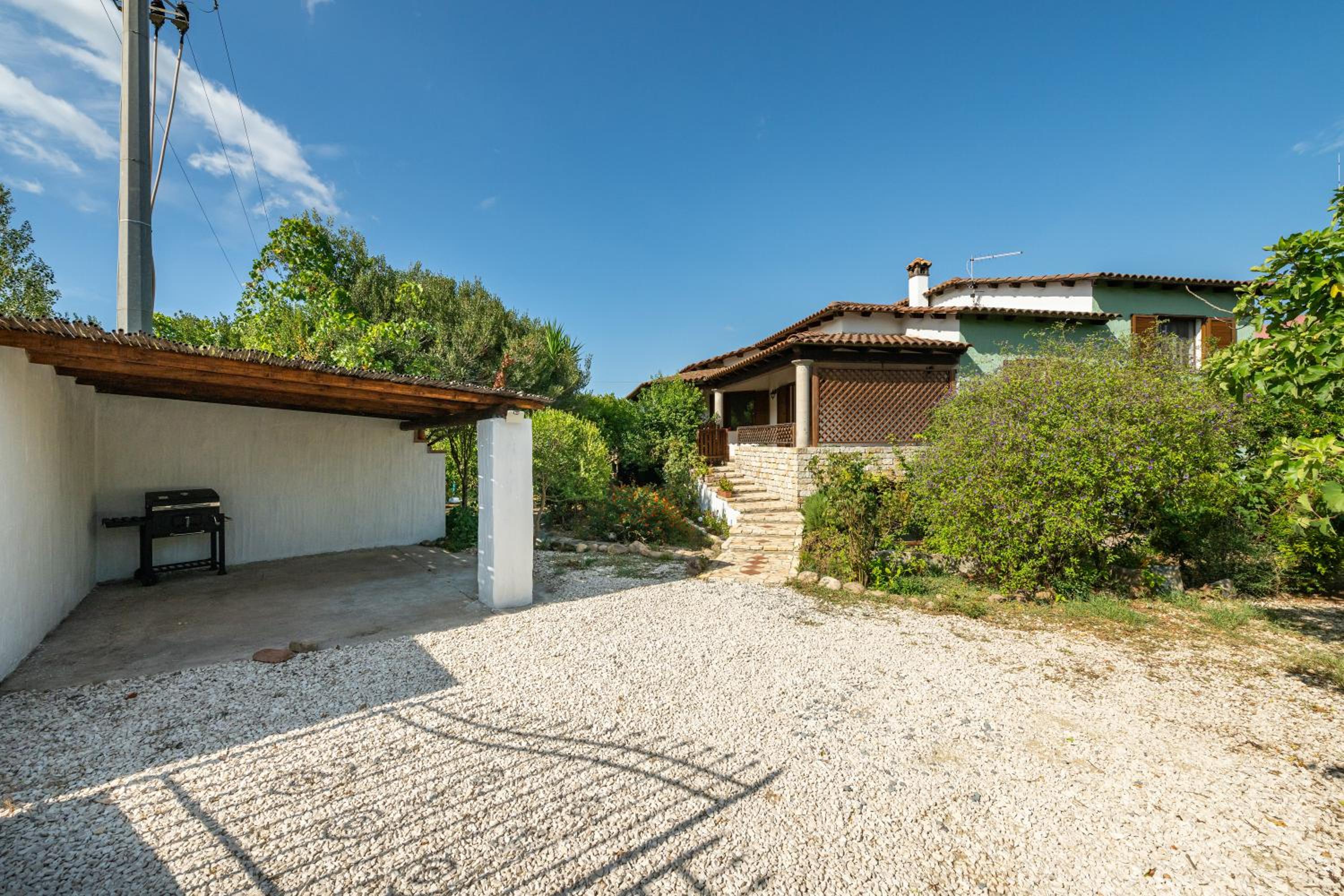 Villa Rossu view 3