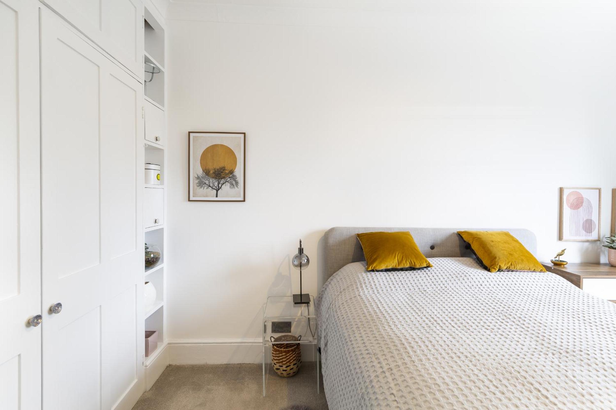 Hidden Gem – Luxe Clifton Apartment with Views view 2
