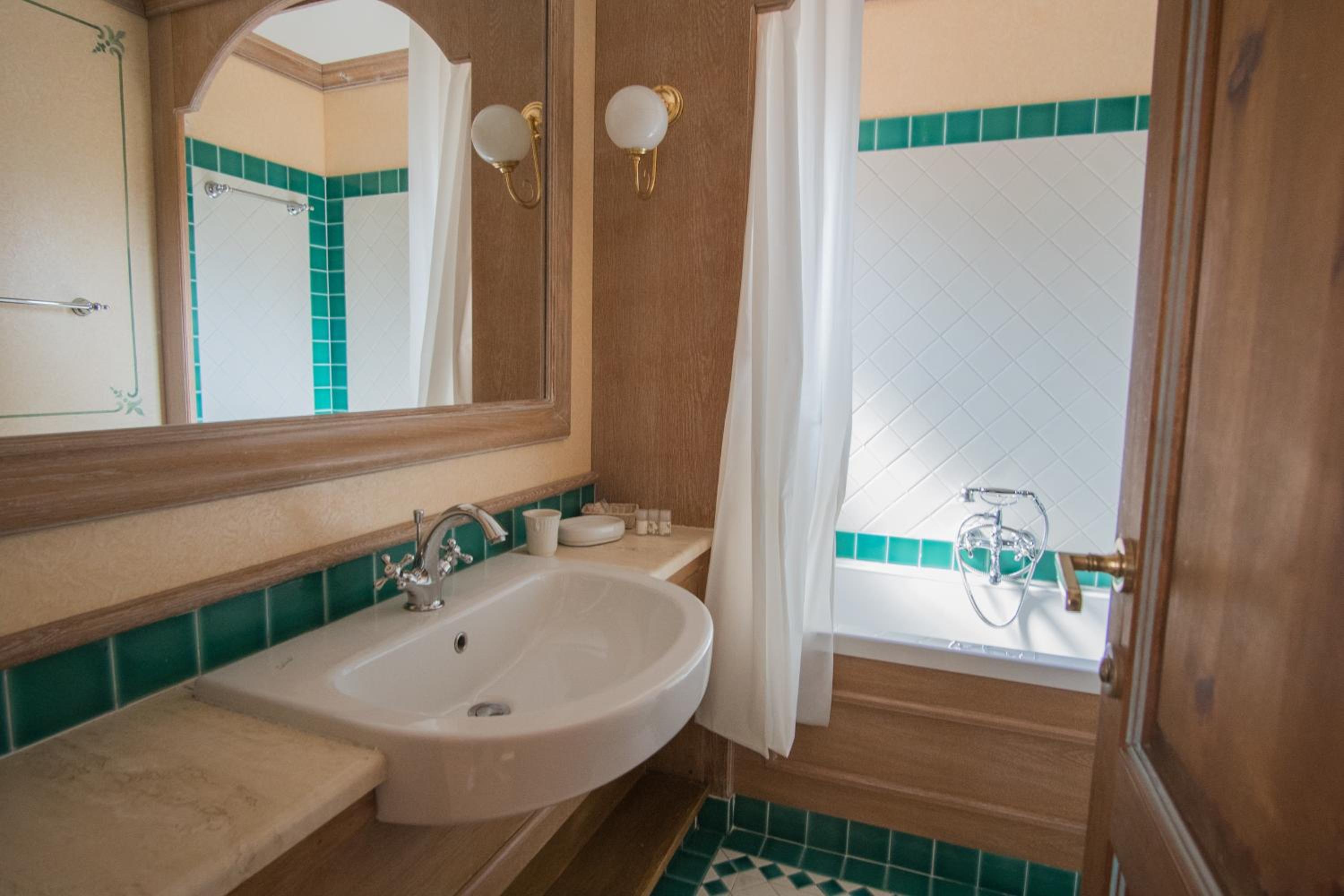 Beautiful Il Giardino degli Oleandri one bedroom Premium Apartment sleeps 4 view 2