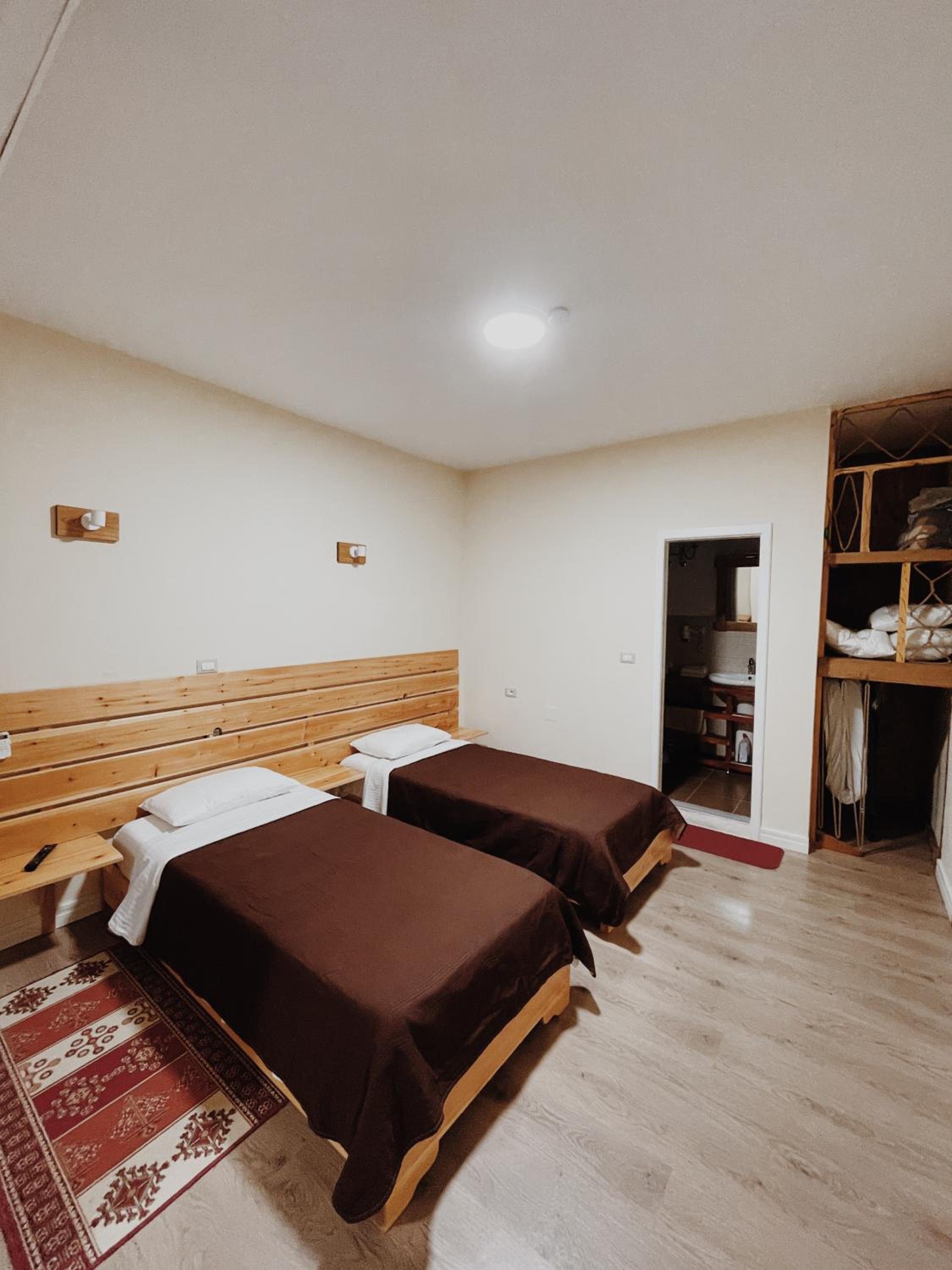 At Pikotiko's - Korca City Rooms for Rent