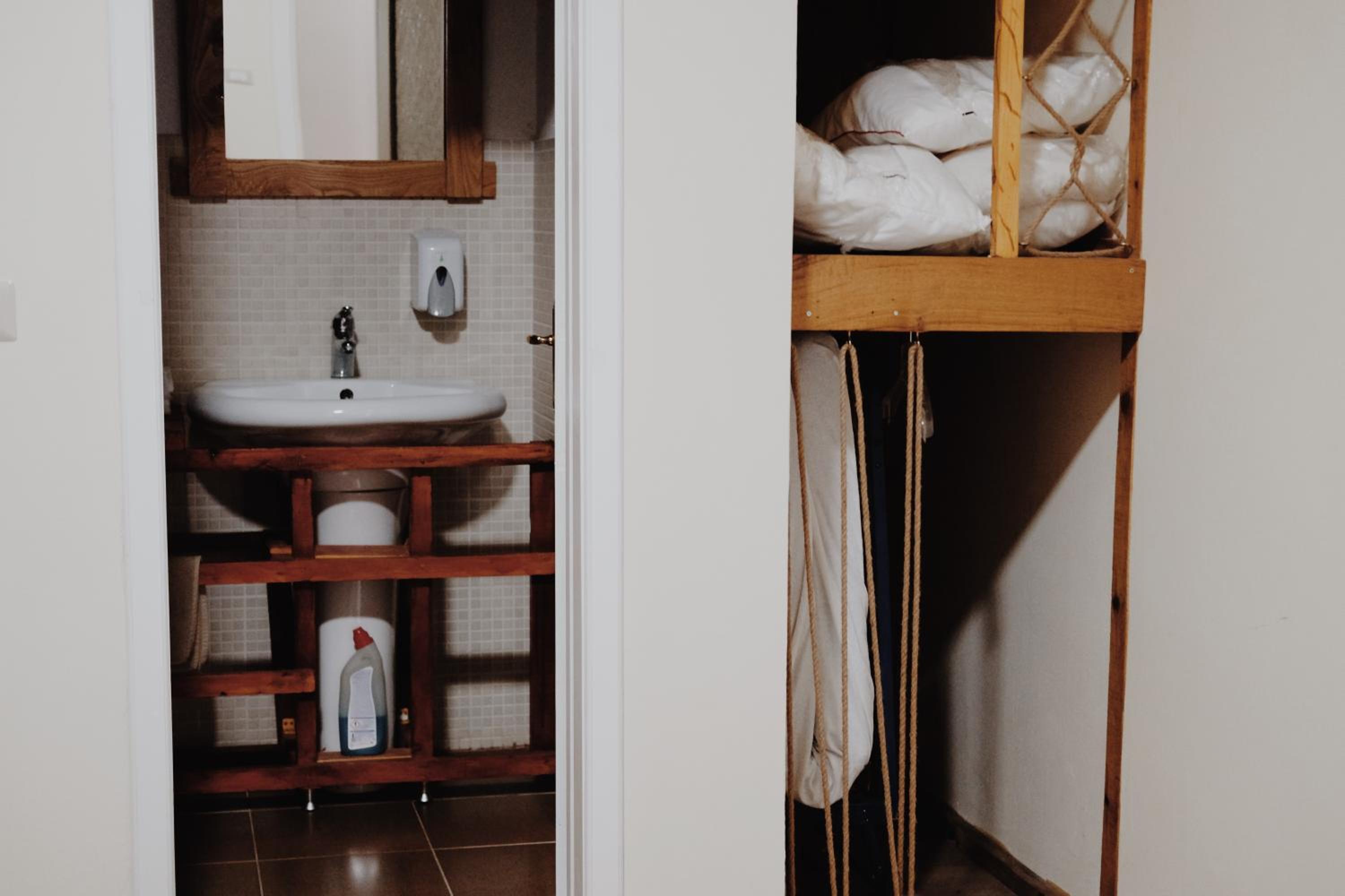 At Pikotiko's - Korca City Rooms for Rent