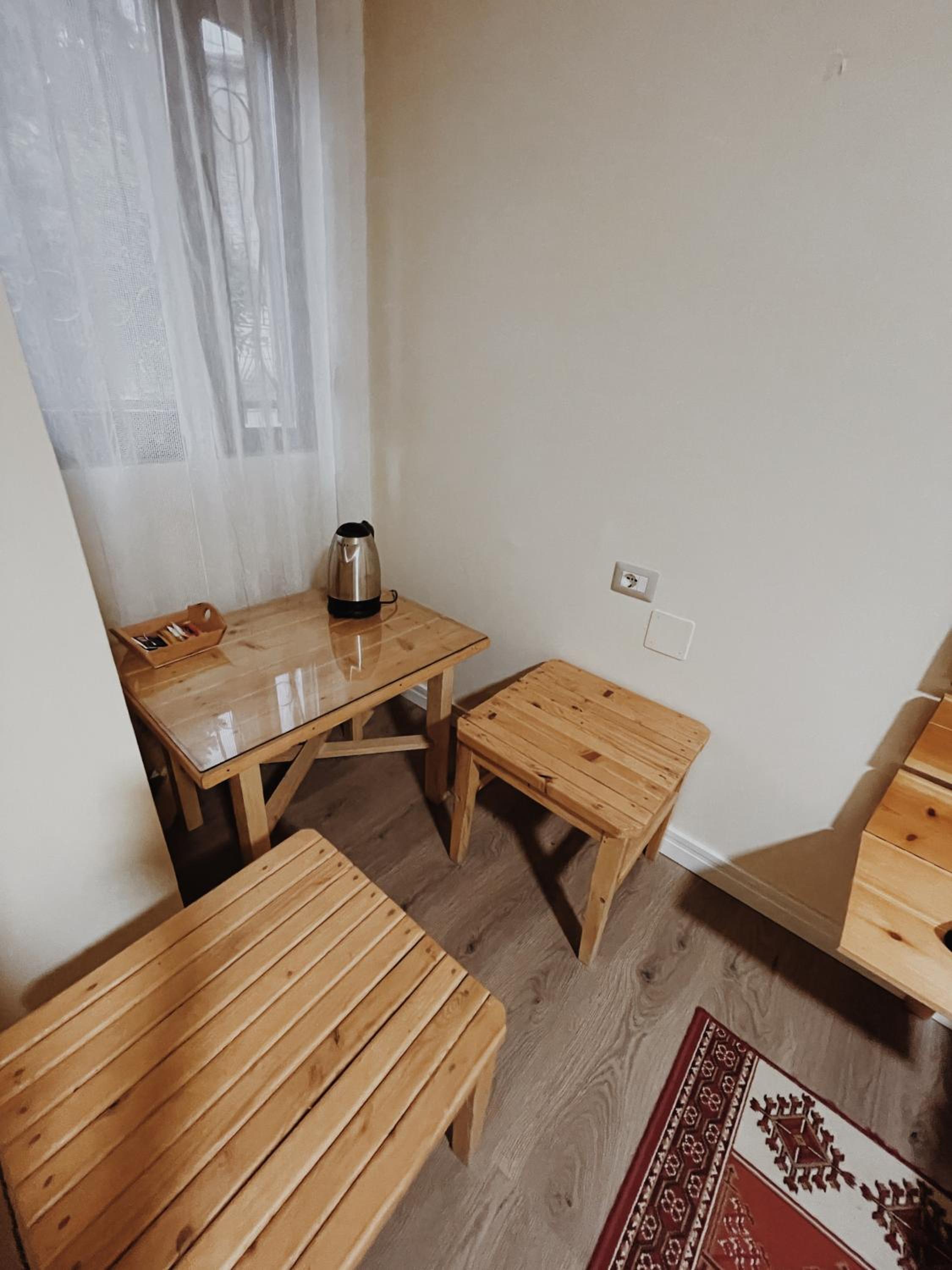 At Pikotiko's - Korca City Rooms for Rent