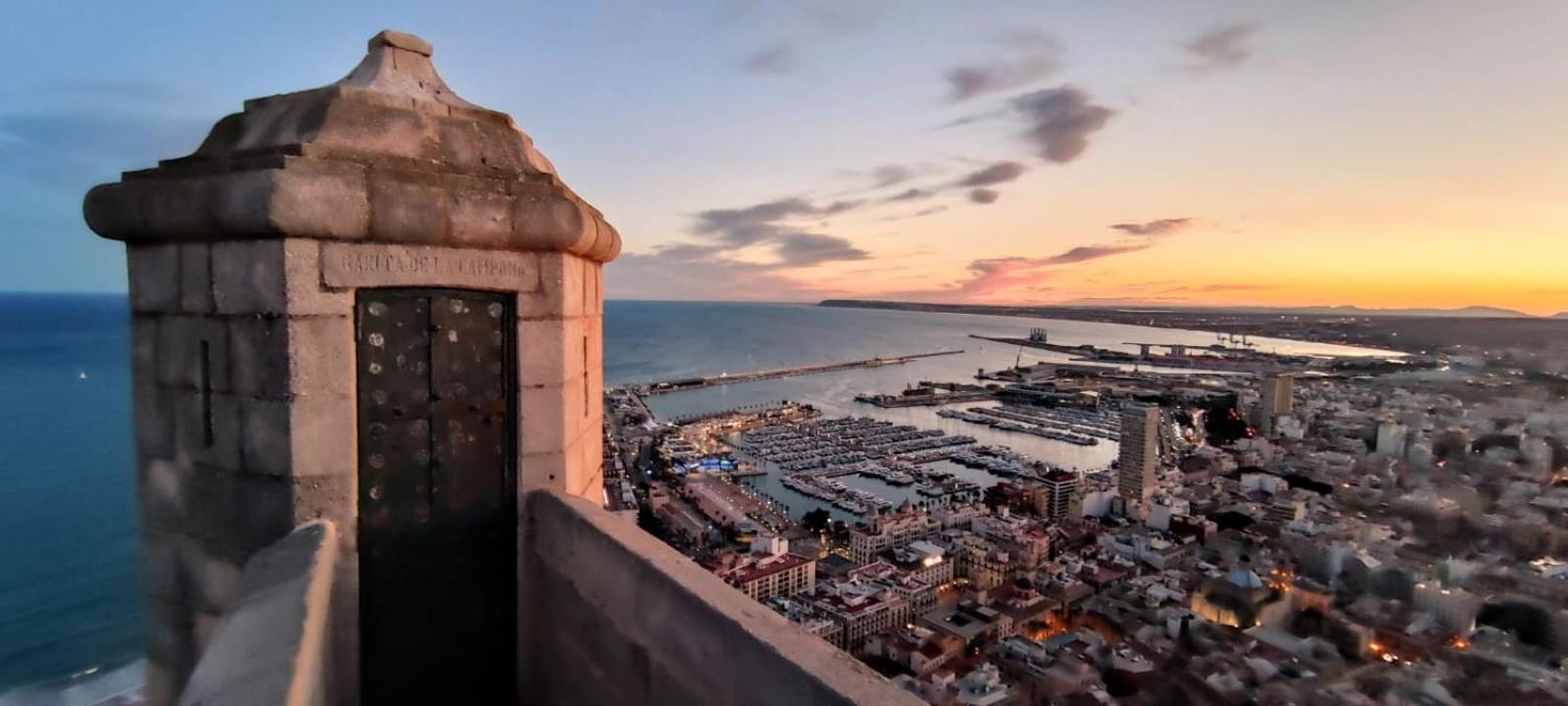 Alicante Beach and Center