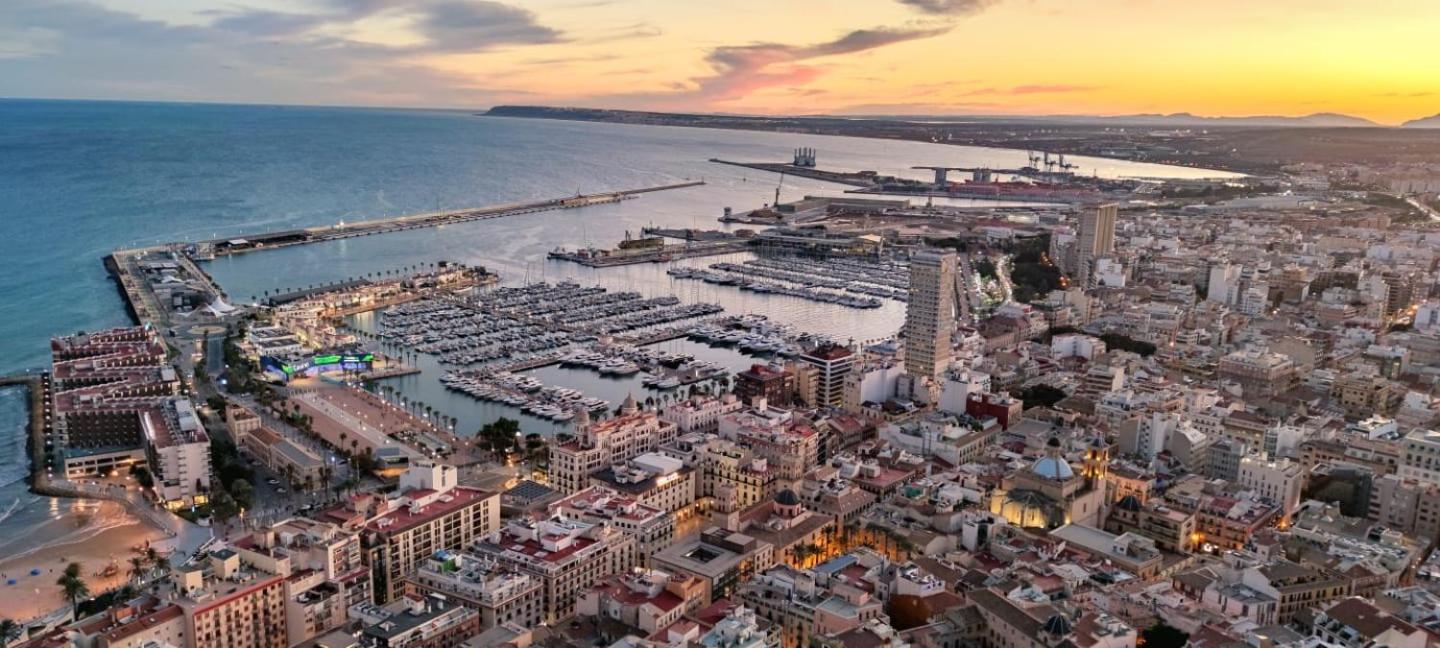 Alicante Beach and Center