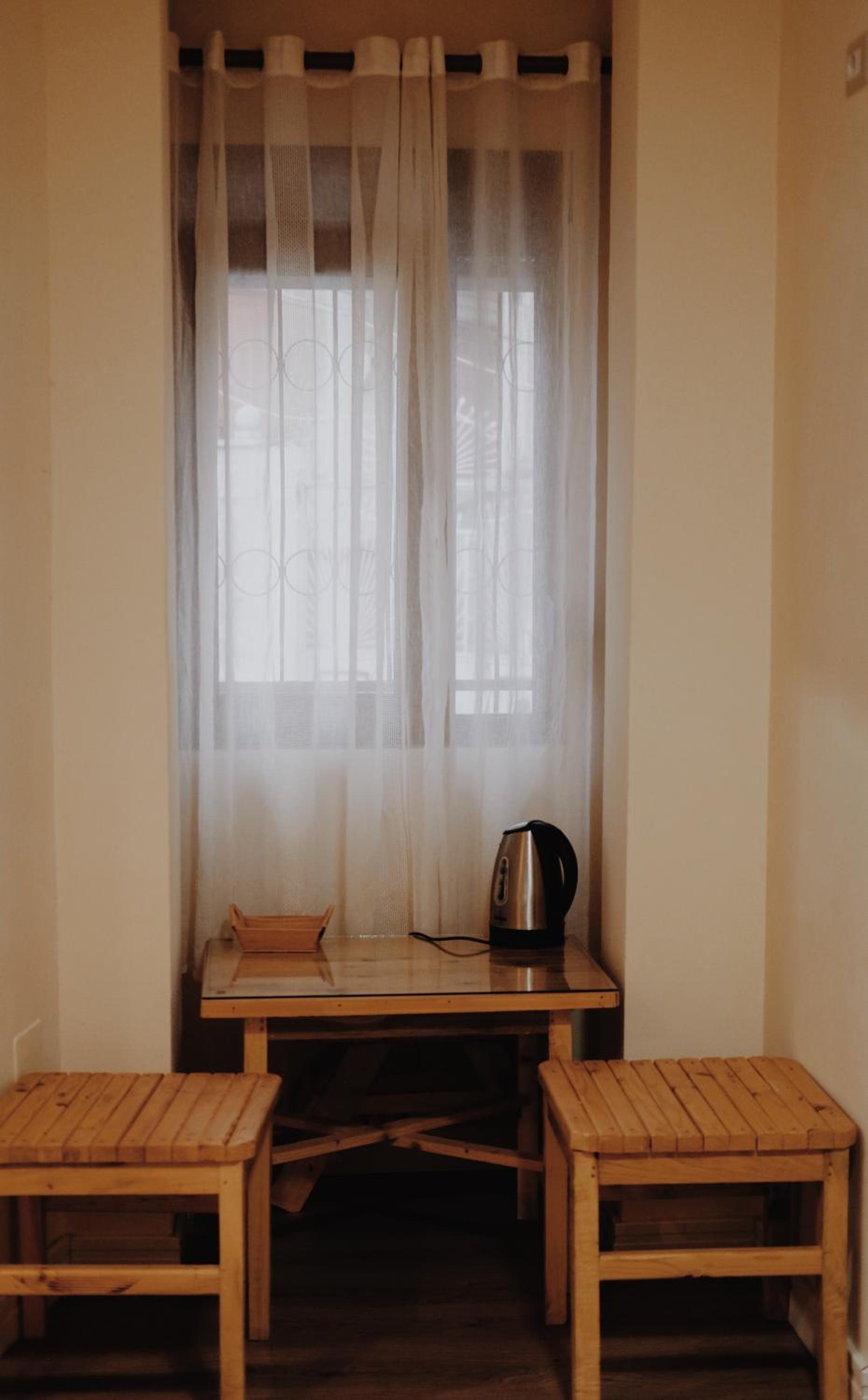 At Pikotiko's - Korca City Rooms for Rent