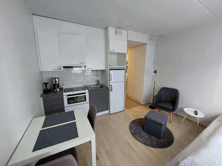 Best location studio in town right next to the train station and free parking Kotimaailma Apartments view 3