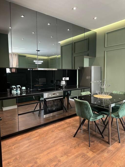 Green Apartment