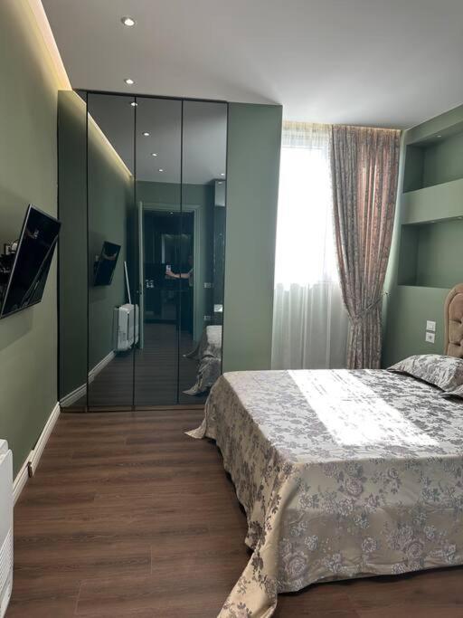 Green Apartment