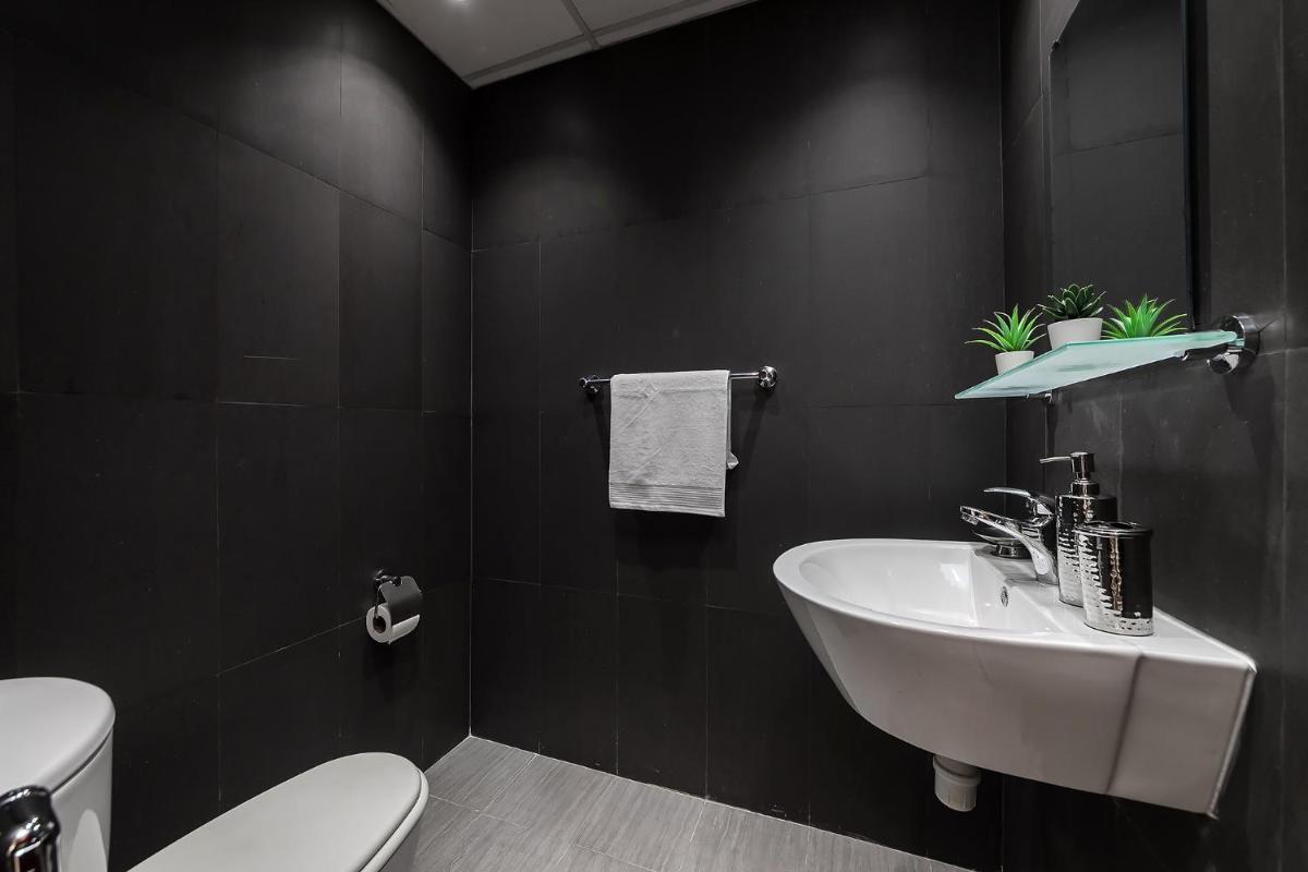 Luxury 2BR at Rimal 3