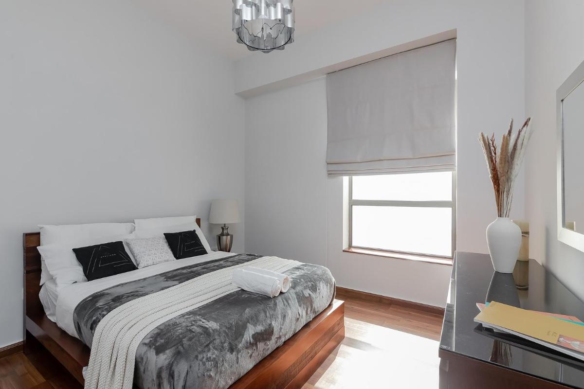 Luxury 2BR at Rimal 3