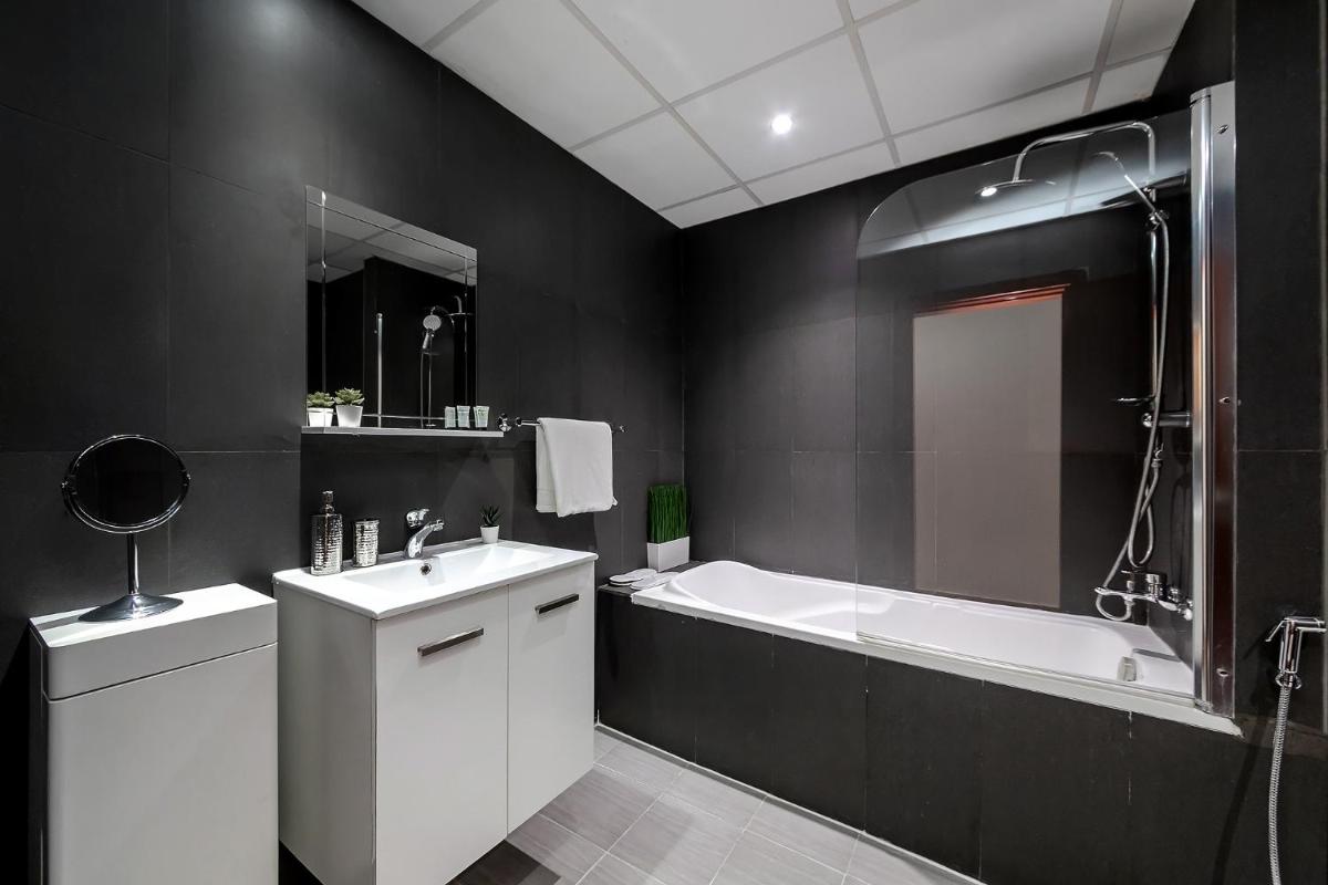 Luxury 2BR at Rimal 3