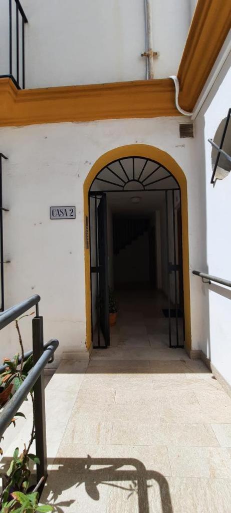 Budget and cute rooms with balcony Sevilla center