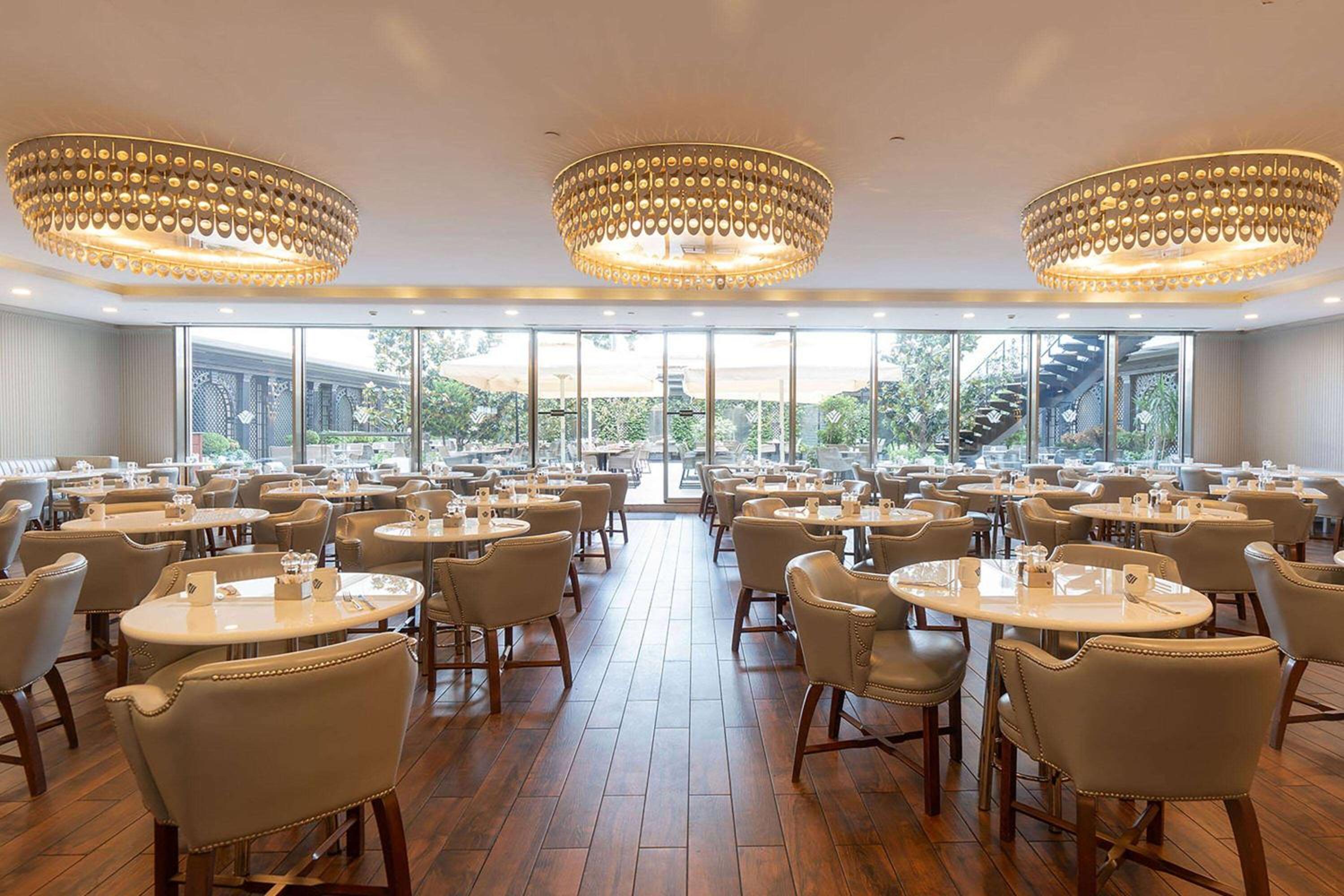 Wyndham Grand Istanbul Kalamış Marina Hotel - Image 11