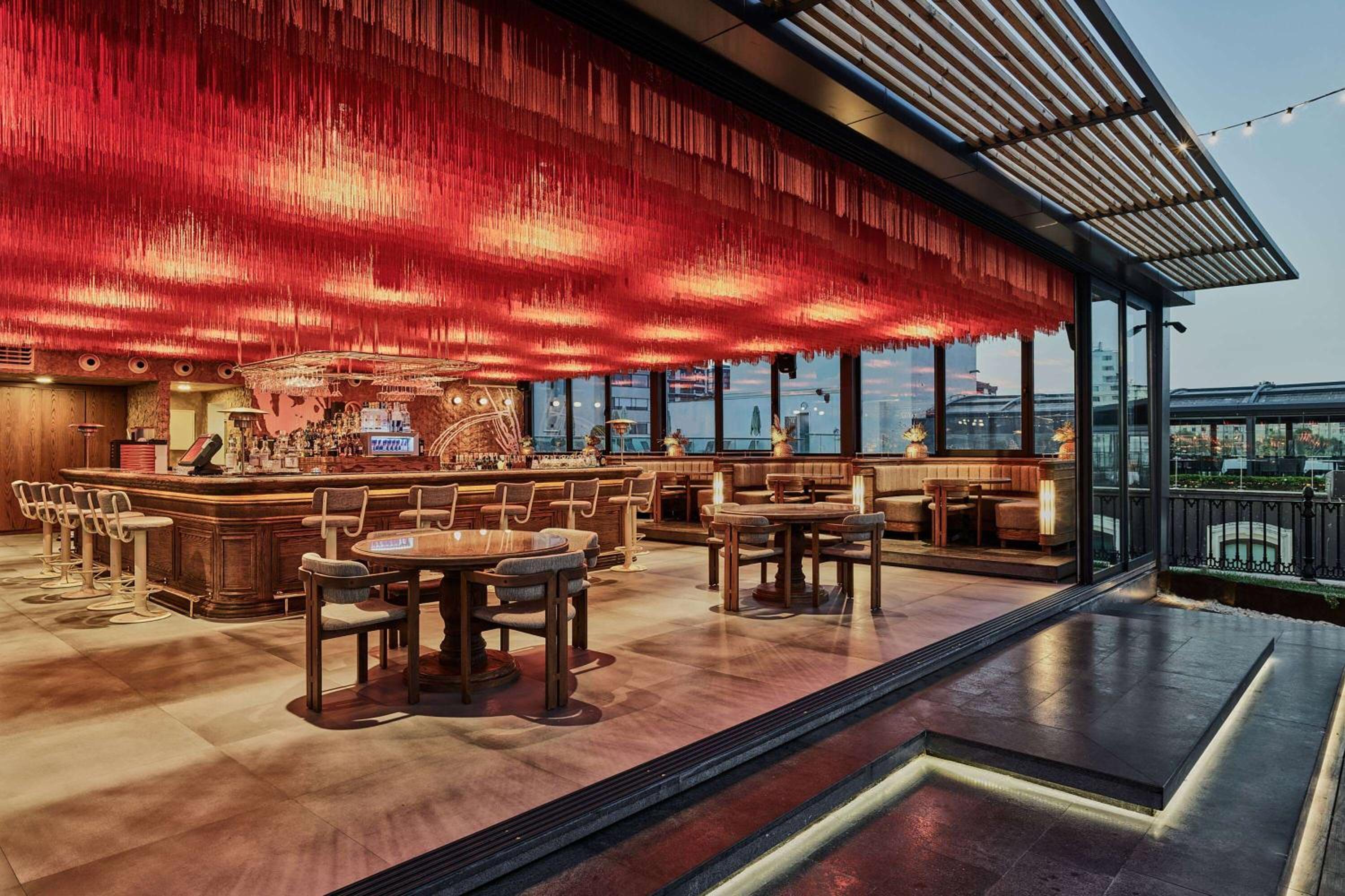 Wyndham Grand Istanbul Kalamış Marina Hotel - Image 19
