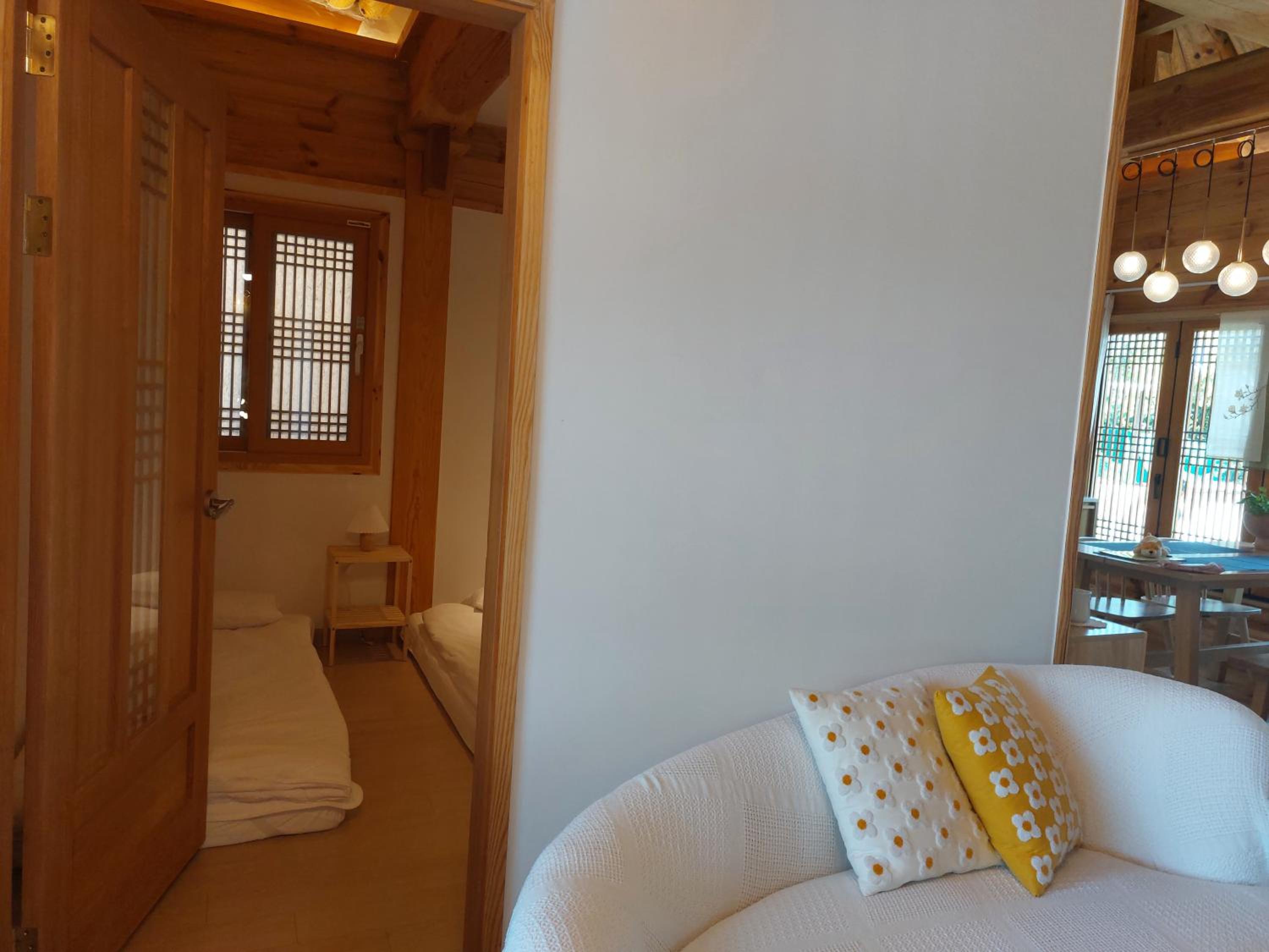 Gyeongju Hanok Sohwa