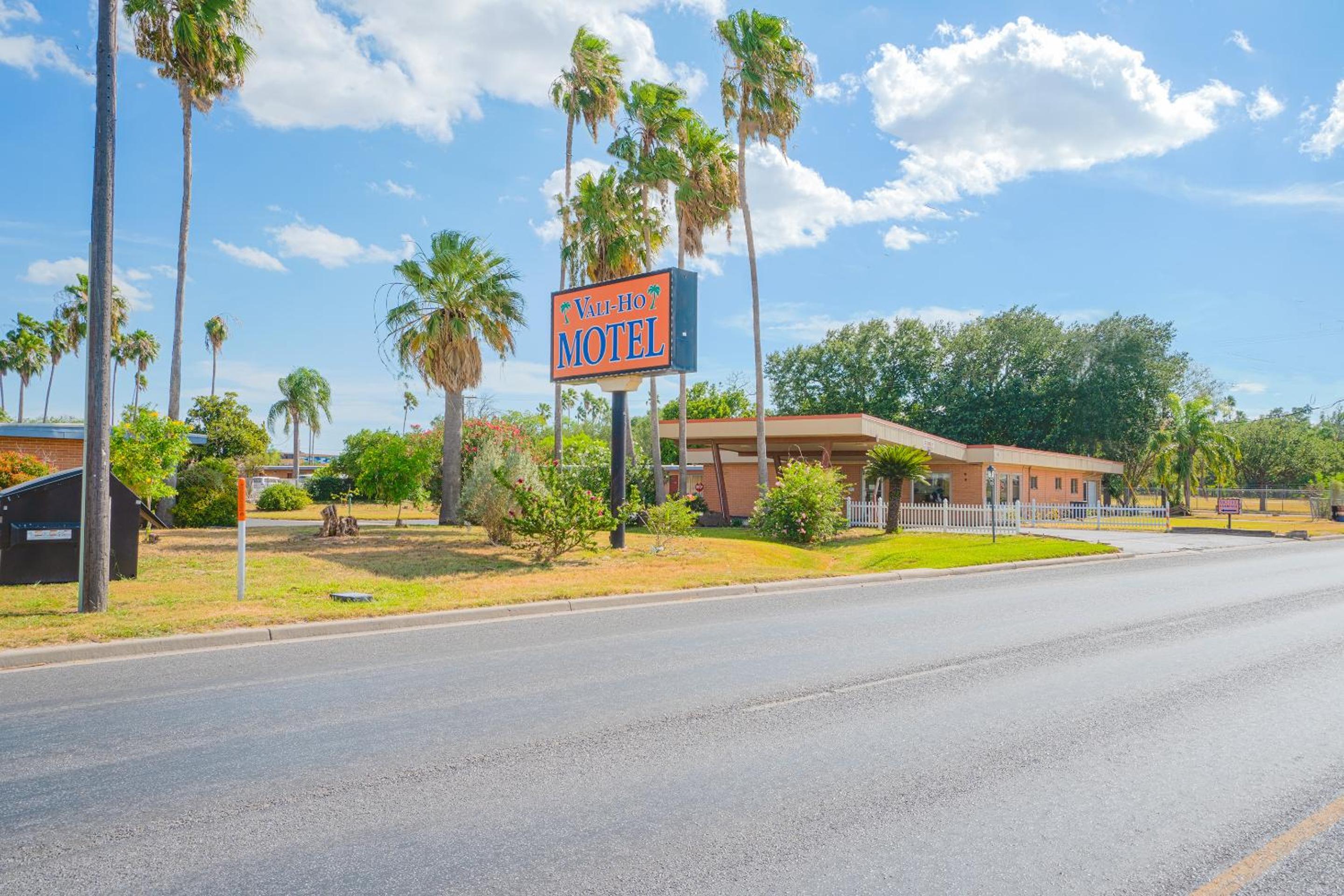 Vali Ho Motel By OYO Weslaco Mercedes view 2