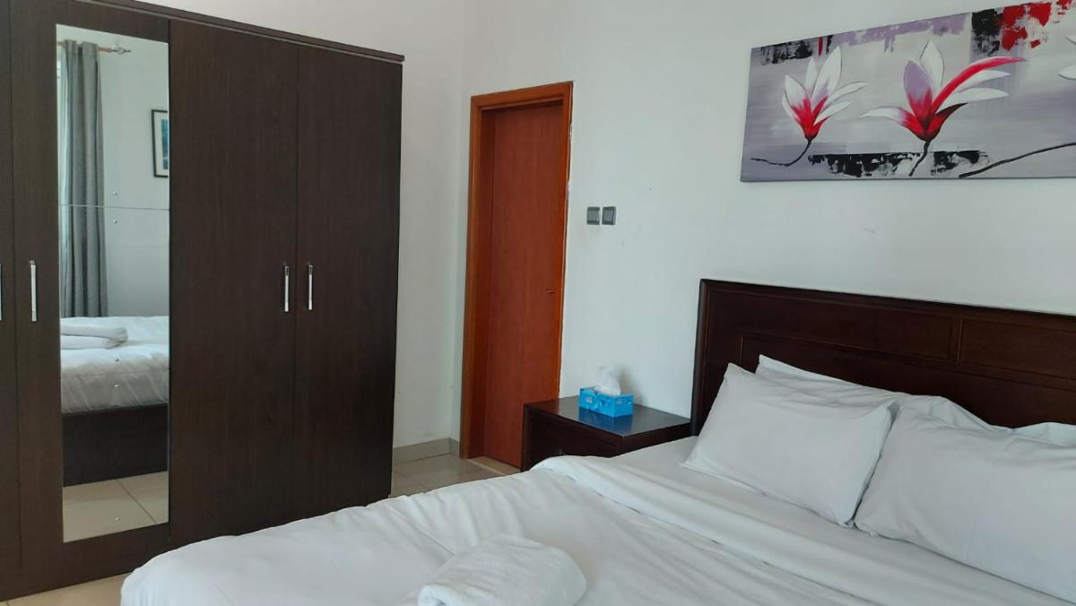 Entire private self catered sea view Apartments marina